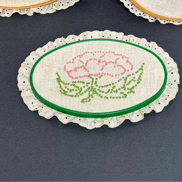 Butterflies Flower Needlepoint Handmade Art Framed Ruffles 3 Pieces Vintage - Picture 11 of 11